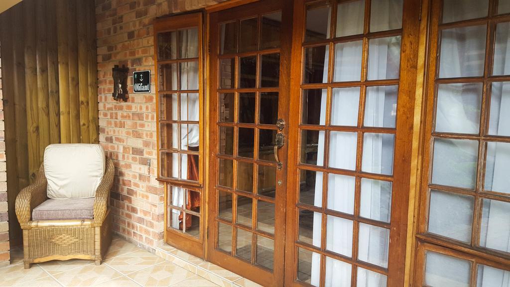 Aark Guest Lodge Вандербейлпарк Екстериор снимка