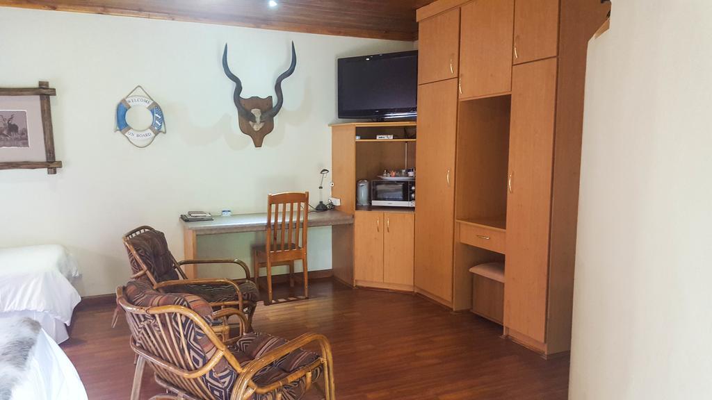 Aark Guest Lodge Вандербейлпарк Екстериор снимка